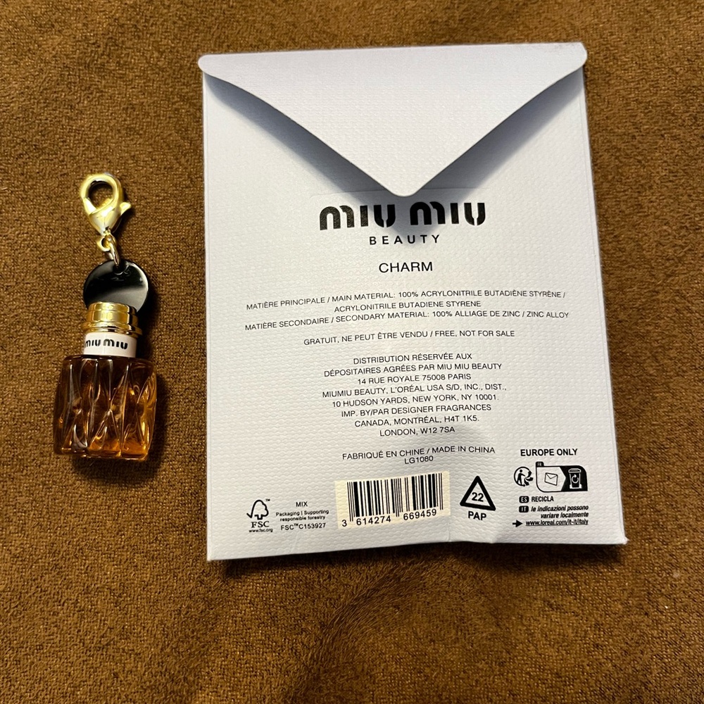 Miu Miu Beauty Keychain/Charm/full. - Picture 4 of 5